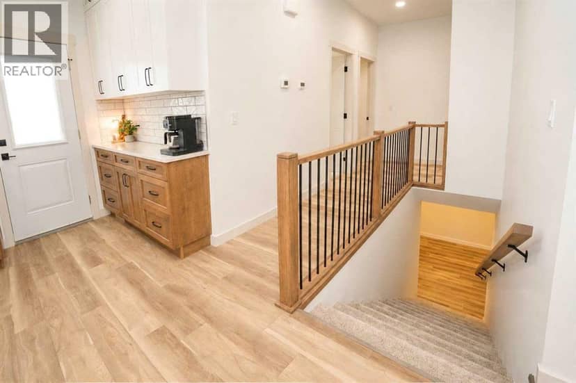 248 Westview Crescent W — photo 23 of 40