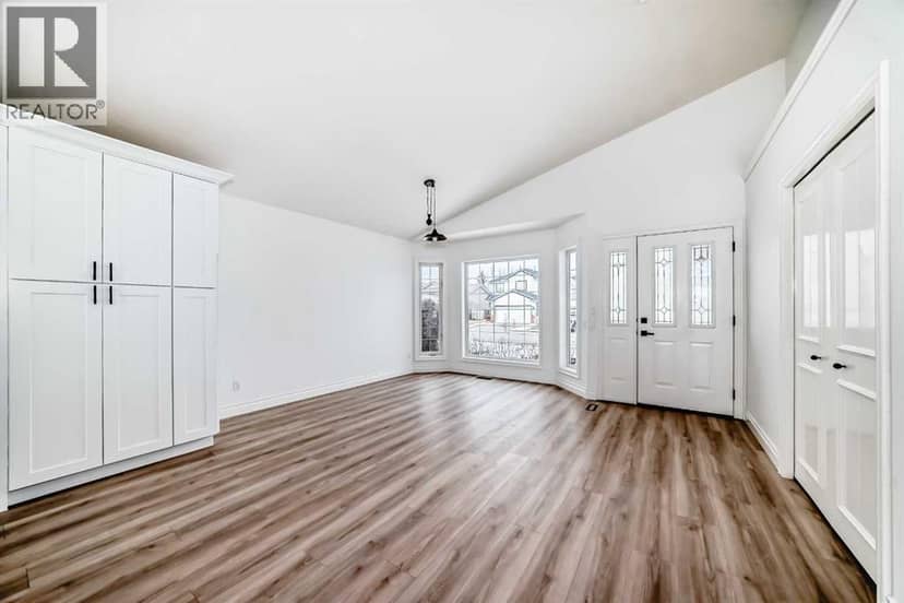228 Woodside Crescent NW — photo 25 of 40