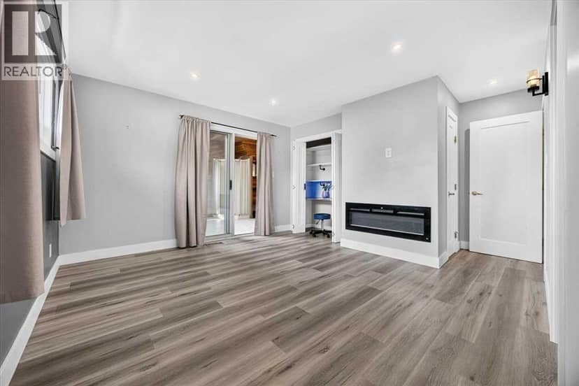 126 Marbrooke Circle NE — photo 18 of 40