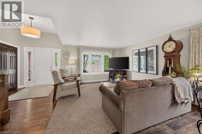225 DOVER Avenue — photo 10 of 40