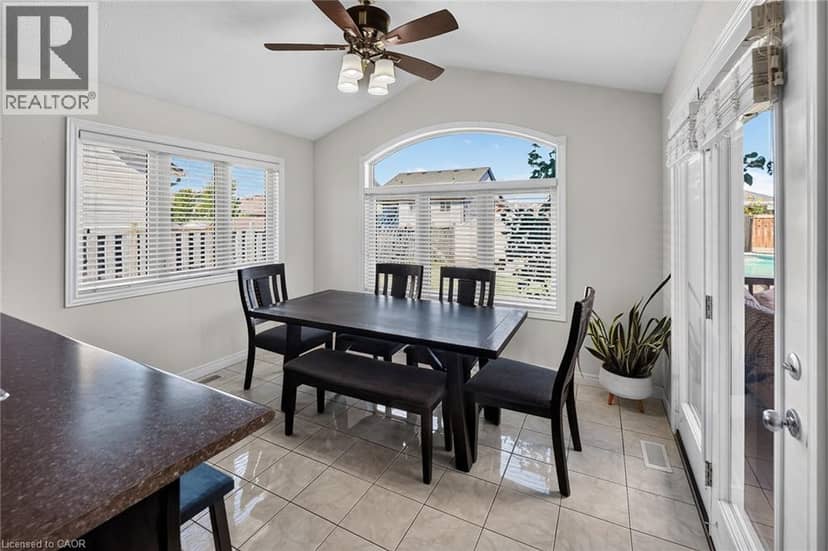 17 CHERRY Avenue — photo 11 of 40