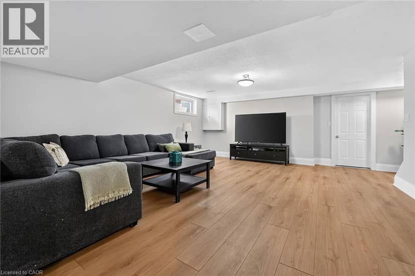 17 CHERRY Avenue — photo 31 of 40