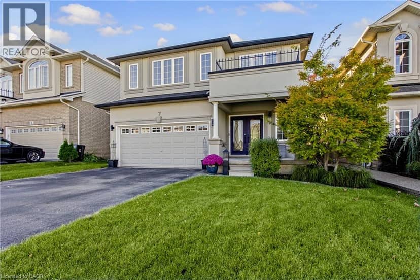 7 LAMPMAN Drive — photo 3 of 35