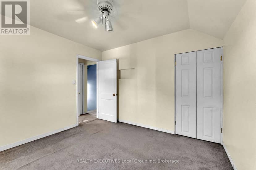 214 Victoria Street E — photo 20 of 39
