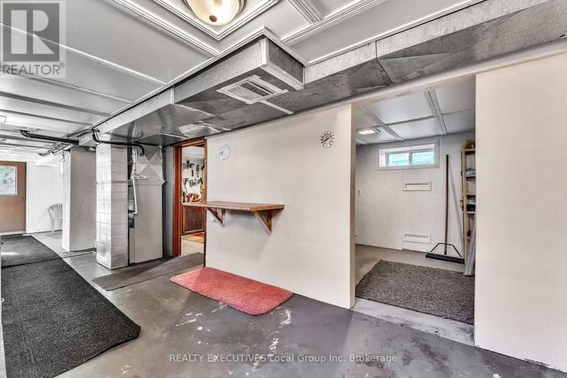 214 Victoria Street E — photo 25 of 39