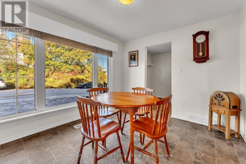 214 Victoria Street E, North Bay, photo 7