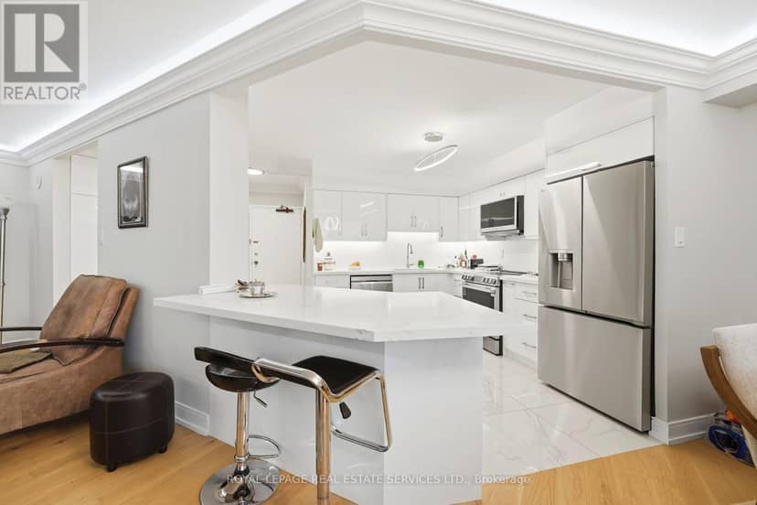 1502 - 75 Graydon Hall Drive — photo 16 of 40