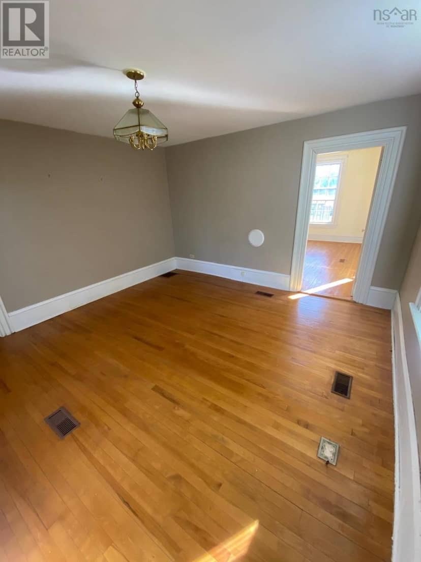 2878 Highway 201 — photo 13 of 24