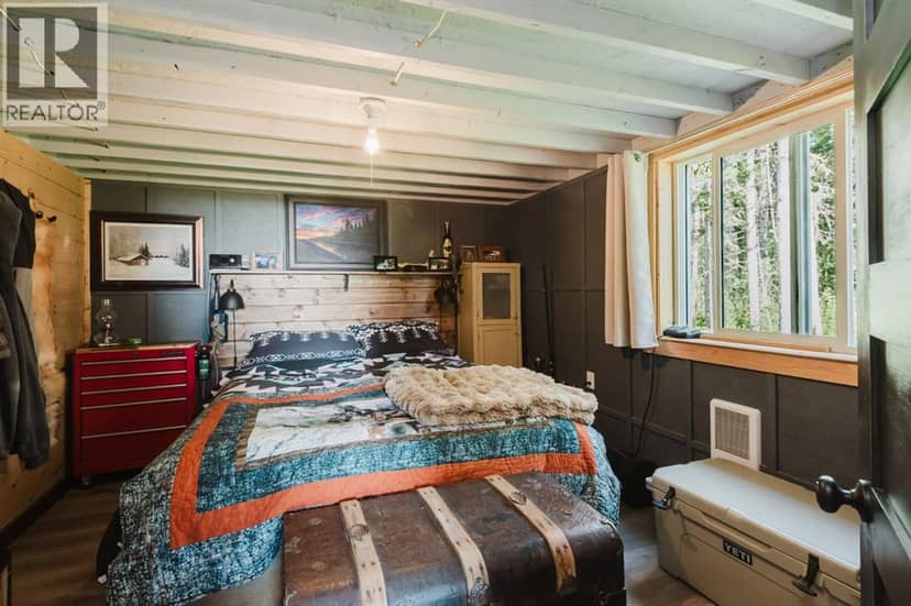 24451 Youngs Point Road — photo 13 of 28