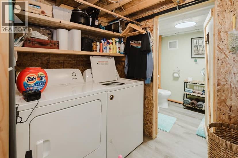 24451 Youngs Point Road — photo 14 of 28