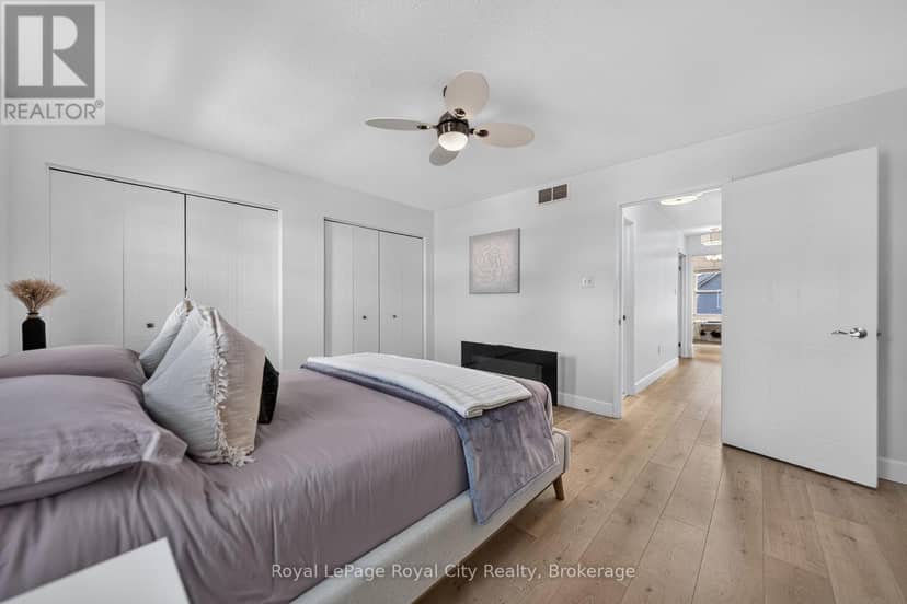 24 Brookfield Crescent — photo 19 of 34