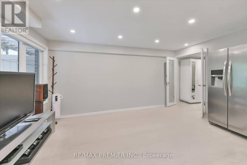 114 - 1331 Major Mackenzie Drive — photo 10 of 30