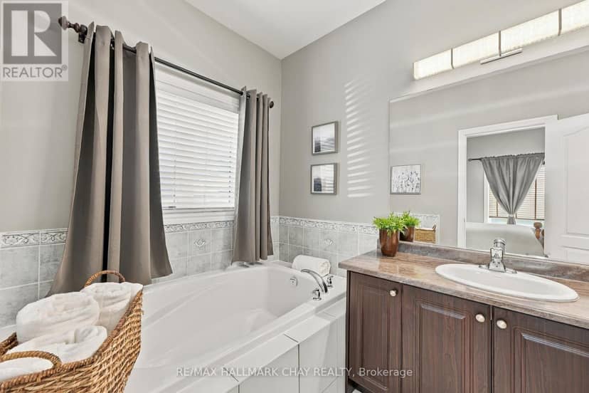 171 Gold Park Gate — photo 10 of 32