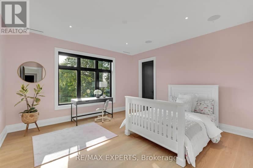 108 Hollingsworth Drive — photo 39 of 40