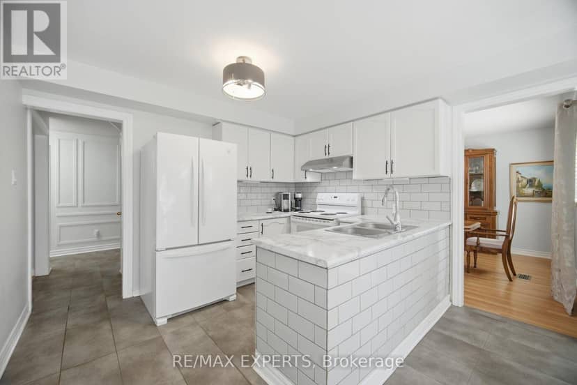 98 De Rose Avenue — photo 15 of 40