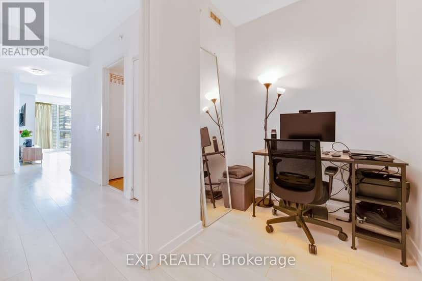 2509 - 2212 Lake Shore Boulevard W — photo 14 of 28