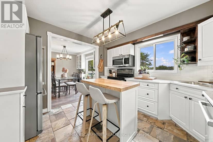 19 Hillsdale Court — photo 10 of 40
