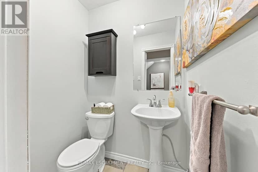 19 Hillsdale Court — photo 18 of 40