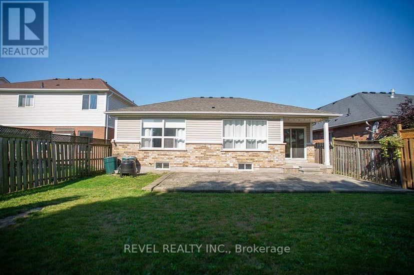 48 Lovell Crescent — photo 24 of 28