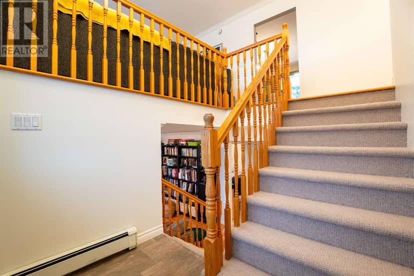 124 GREENSVIEW Drive — photo 35 of 40