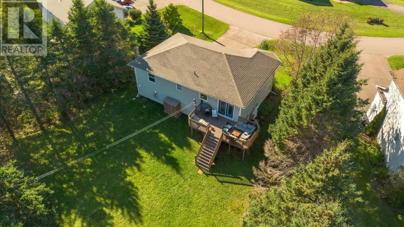 124 GREENSVIEW Drive, Stratford, photo 4