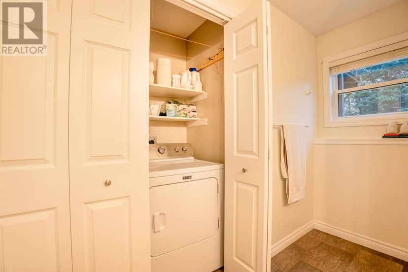 124 GREENSVIEW Drive — photo 40 of 40