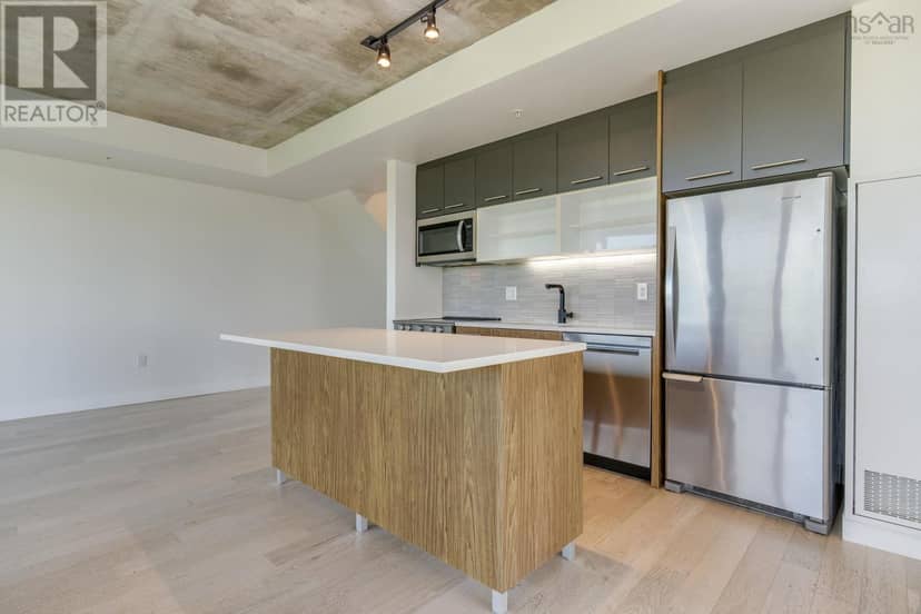 815 1048 Wellington Street — photo 11 of 40