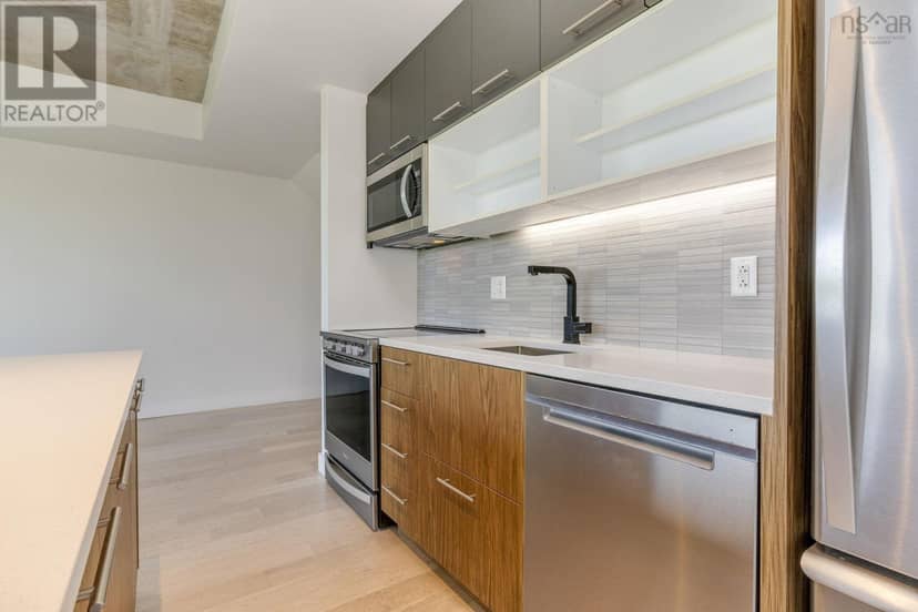 815 1048 Wellington Street — photo 10 of 40