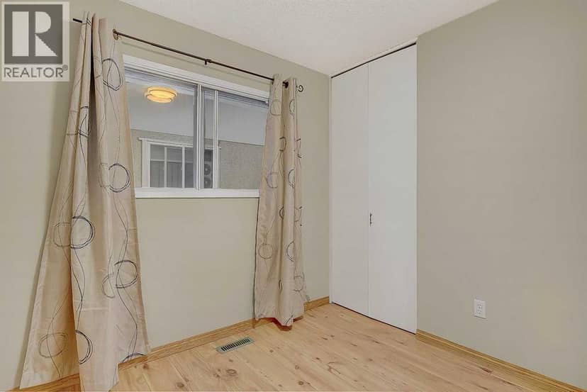 7607 96 Street — photo 16 of 30