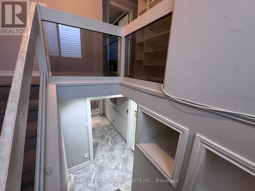 52 Abelard Avenue — photo 10 of 12