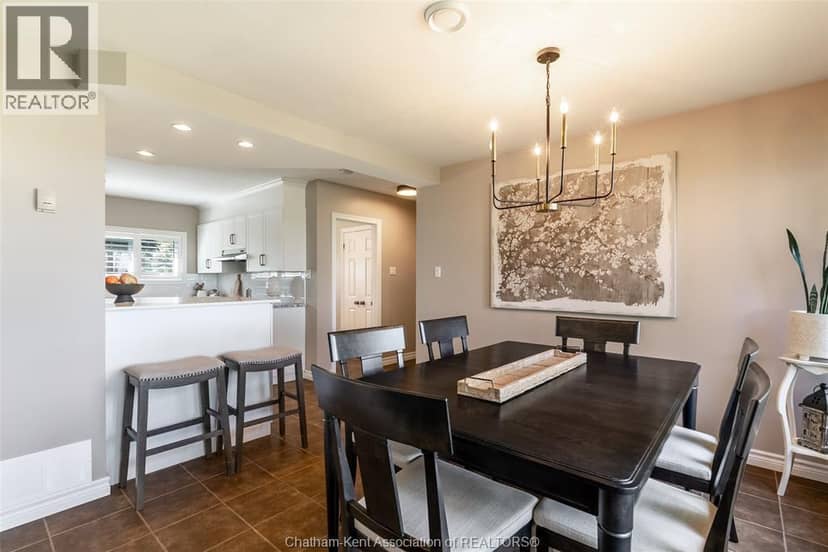 34 Briar Hill ROAD — photo 17 of 39