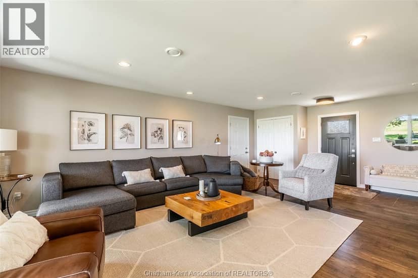 34 Briar Hill ROAD — photo 19 of 39