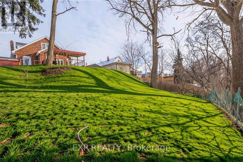 78 Terrace Hill Street — photo 38 of 40