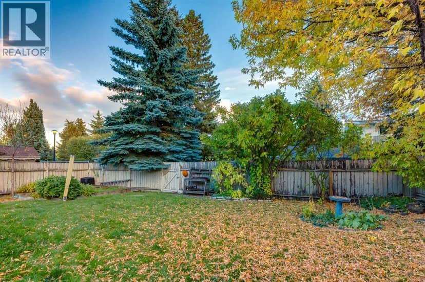 544 BROOKMERE Crescent SW — photo 37 of 40