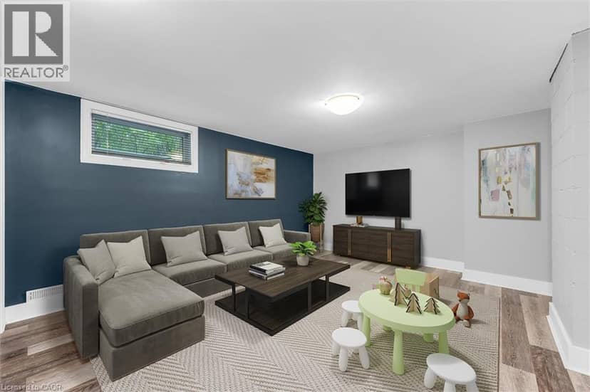 38 TEWKSBURY Crescent — photo 10 of 19