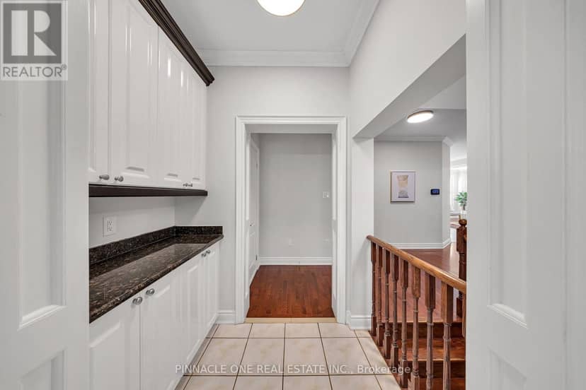 6 Dolby Crescent — photo 25 of 40