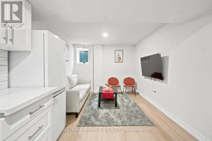 1318 Apollo Street — photo 25 of 32