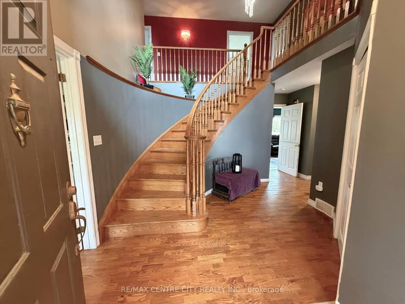 7442 Fairview Road — photo 15 of 40