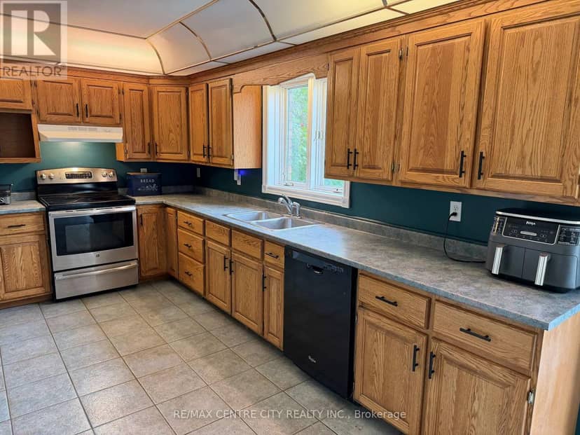 7442 Fairview Road — photo 21 of 40