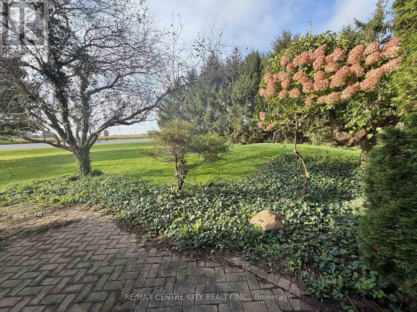 7442 Fairview Road, Central Elgin, photo 5