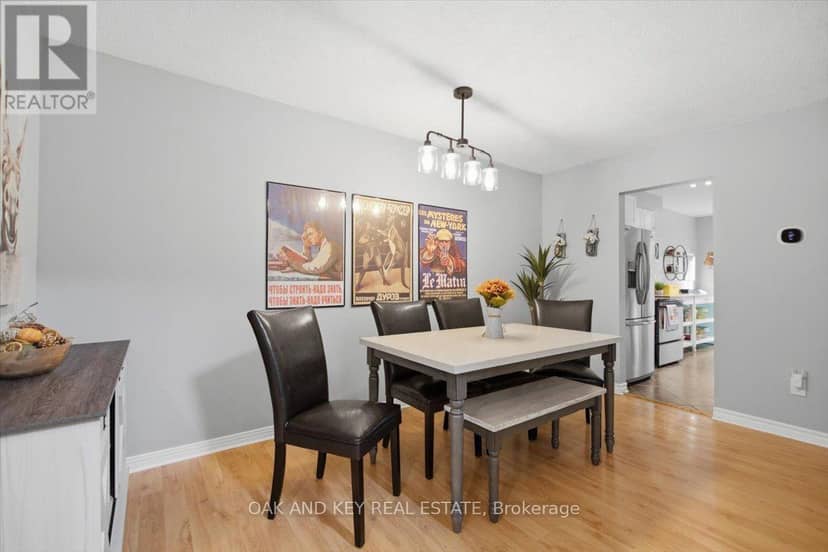 15 Chancton Crescent — photo 10 of 40