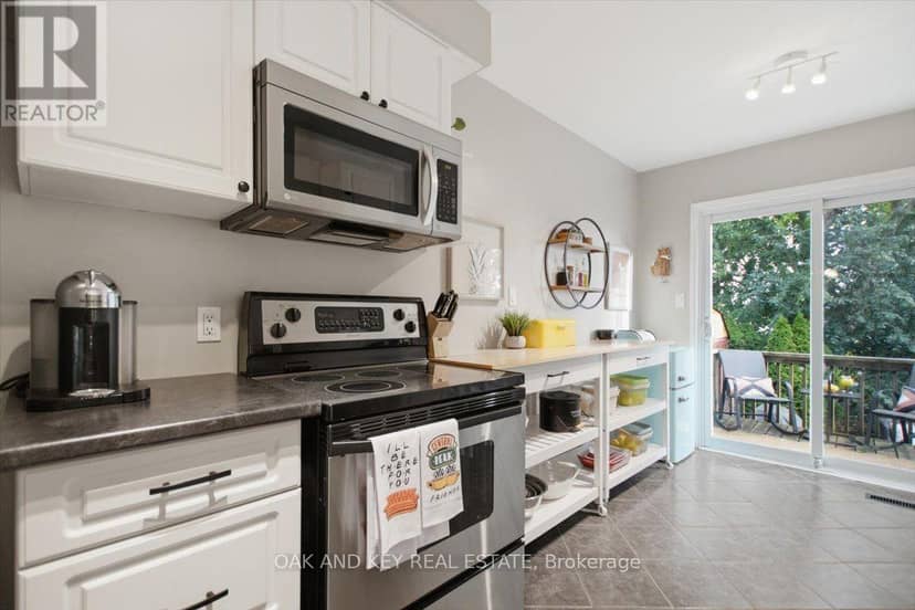 15 Chancton Crescent — photo 15 of 40