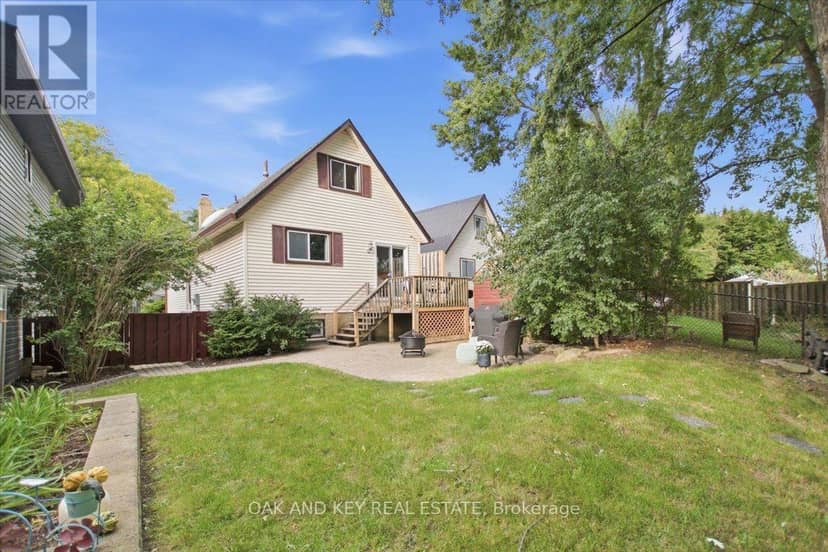 15 Chancton Crescent — photo 18 of 40