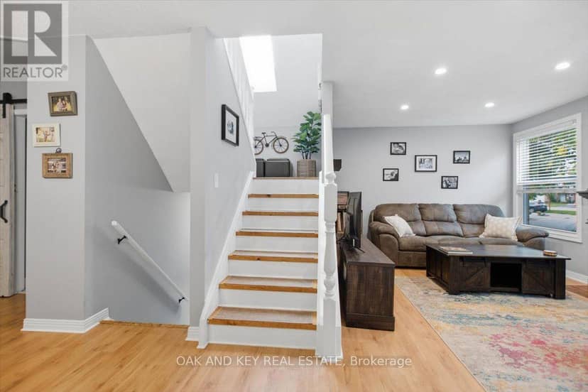 15 Chancton Crescent — photo 25 of 40