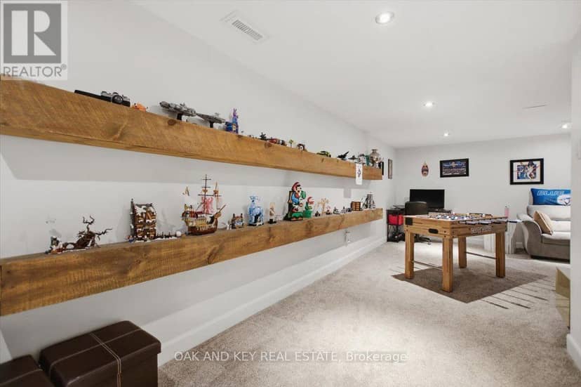 15 Chancton Crescent — photo 39 of 40