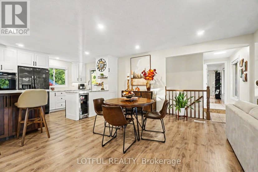 2420 Pine Avenue, Ottawa, photo 5