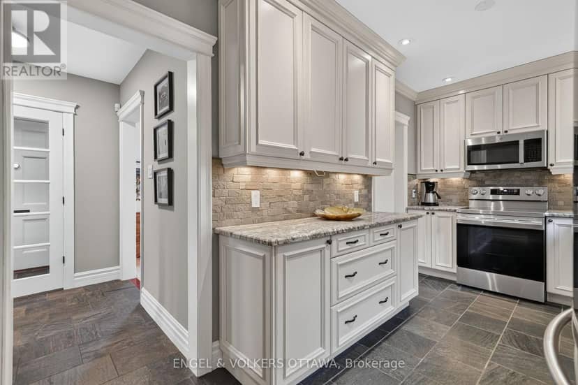 134 Kenilworth Street — photo 15 of 40