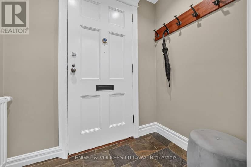 134 Kenilworth Street — photo 4 of 40