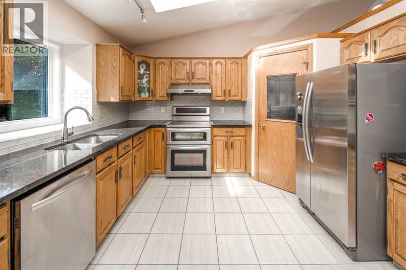 6915 Christie Estate Boulevard SW — photo 13 of 39
