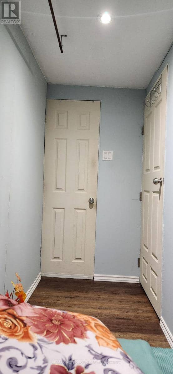8 - 21 Rockwood Drive — photo 28 of 34